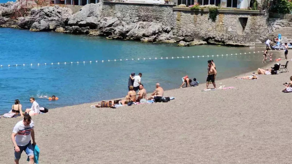 Zonguldak'ta Kurban Bayramı'nda Plaj Yoğunluğu