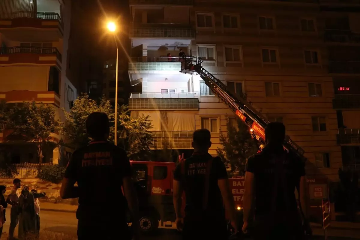 Batman'da Zincir Markette Yangın
