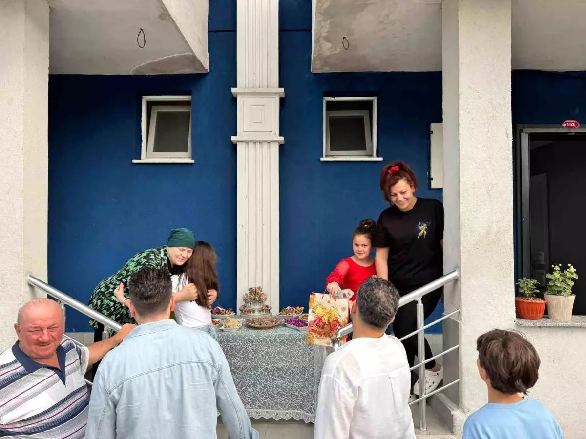 Işıklı Meyvalı'da Geleneksel Bayramlaşma