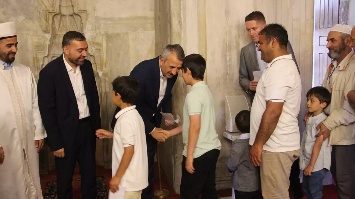 Edirne'de Bayram Namazı Eski Cami'de Kılındı