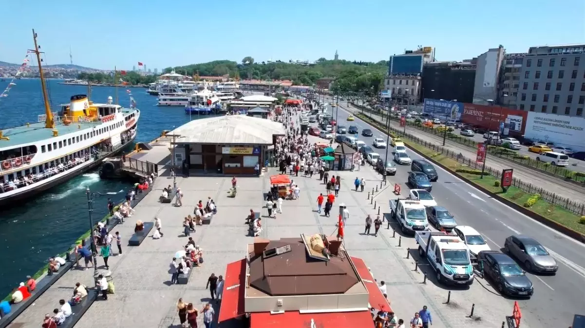 Eminönü'nde Bayram Yoğunluğu