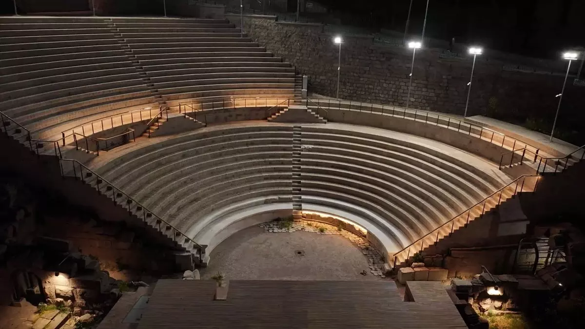 Roma Tiyatrosu Restorasyonu Tamamlandı