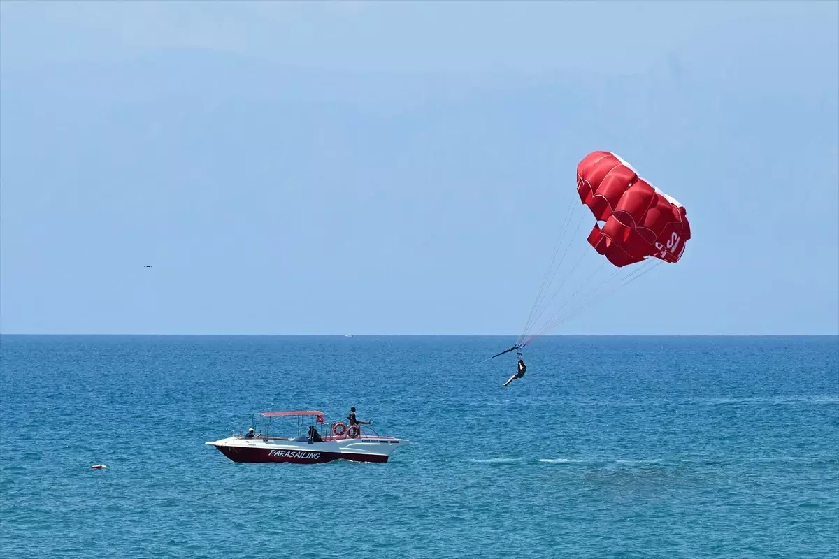 Antalya, Polonyalı ve Romanyalı Turistleri Ağırlıyor