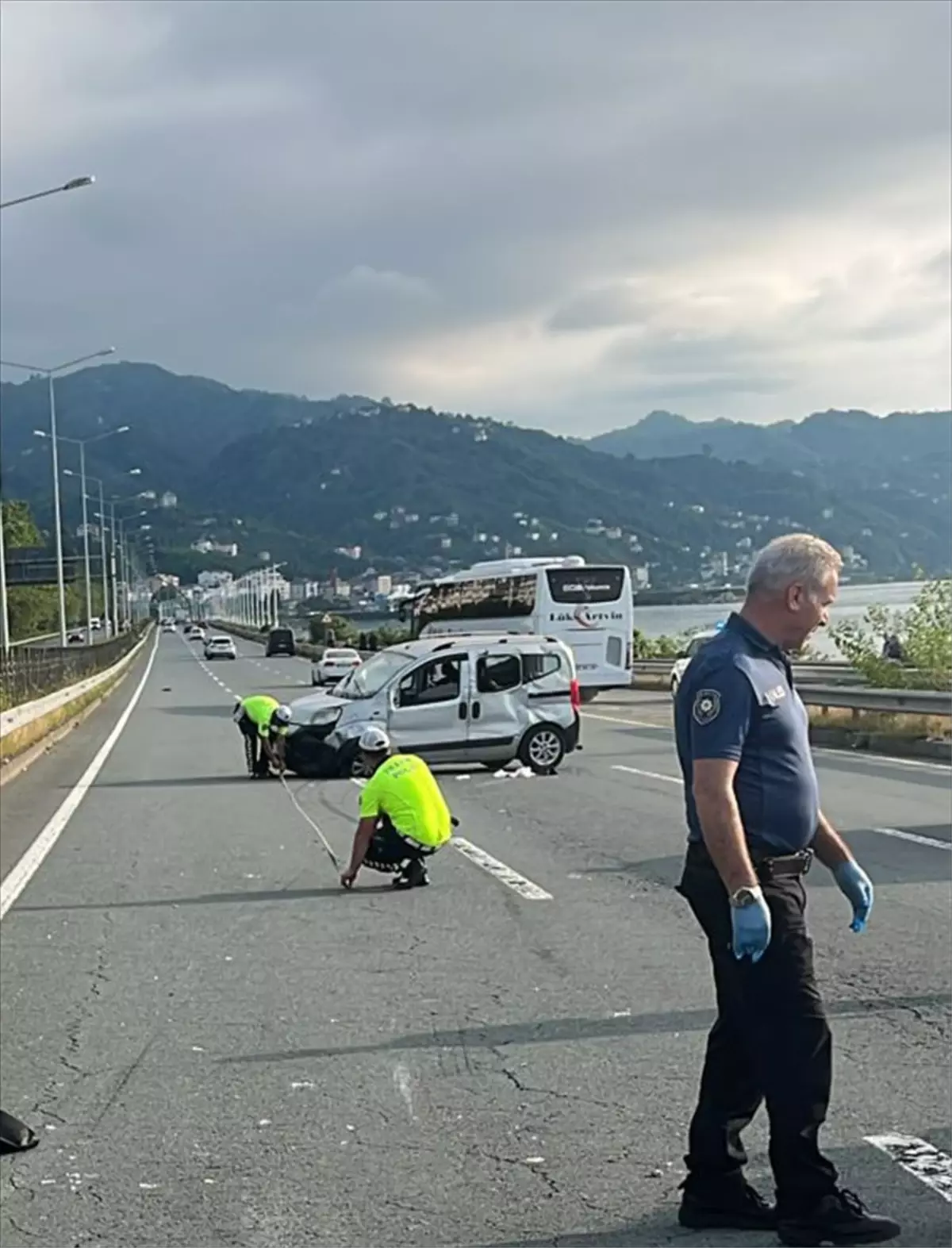 Çayeli'nde Trafik Kazası: 2 Ölü, 3 Yaralı