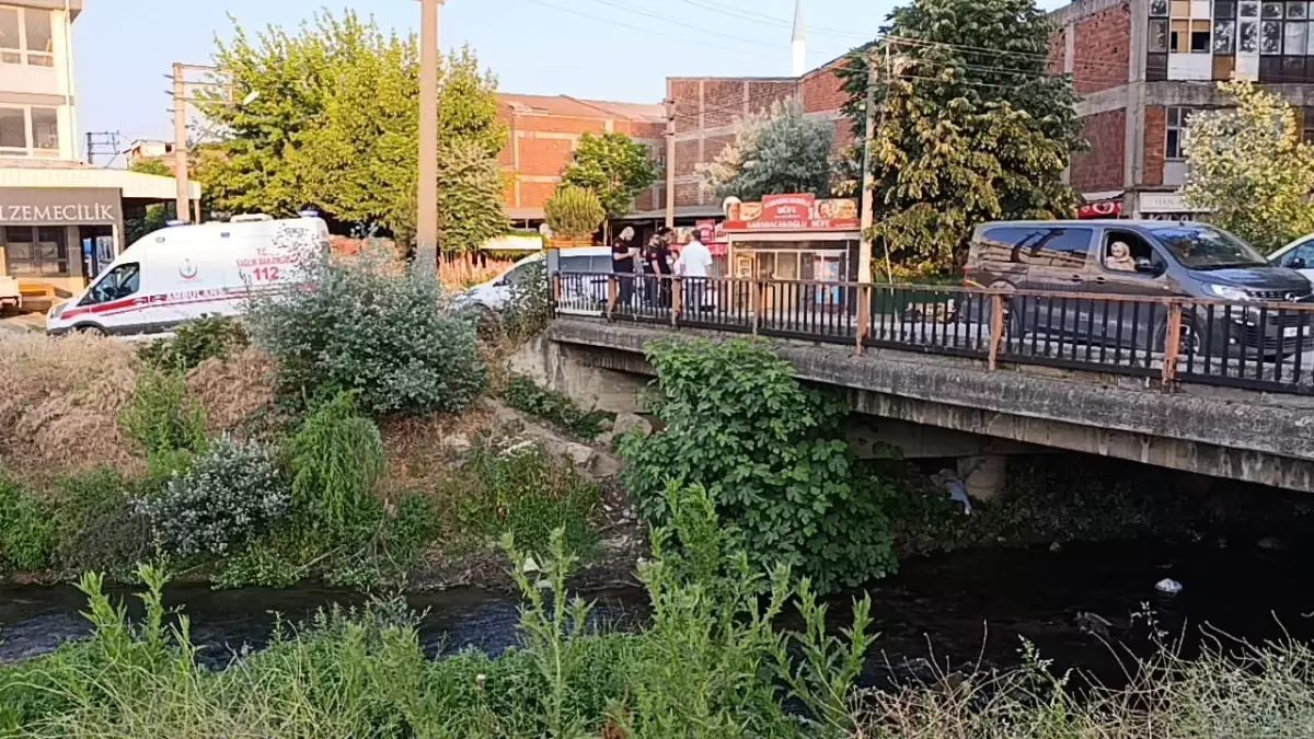 İnegöl'de Dere Kenarında Erkek Cesedi Bulundu