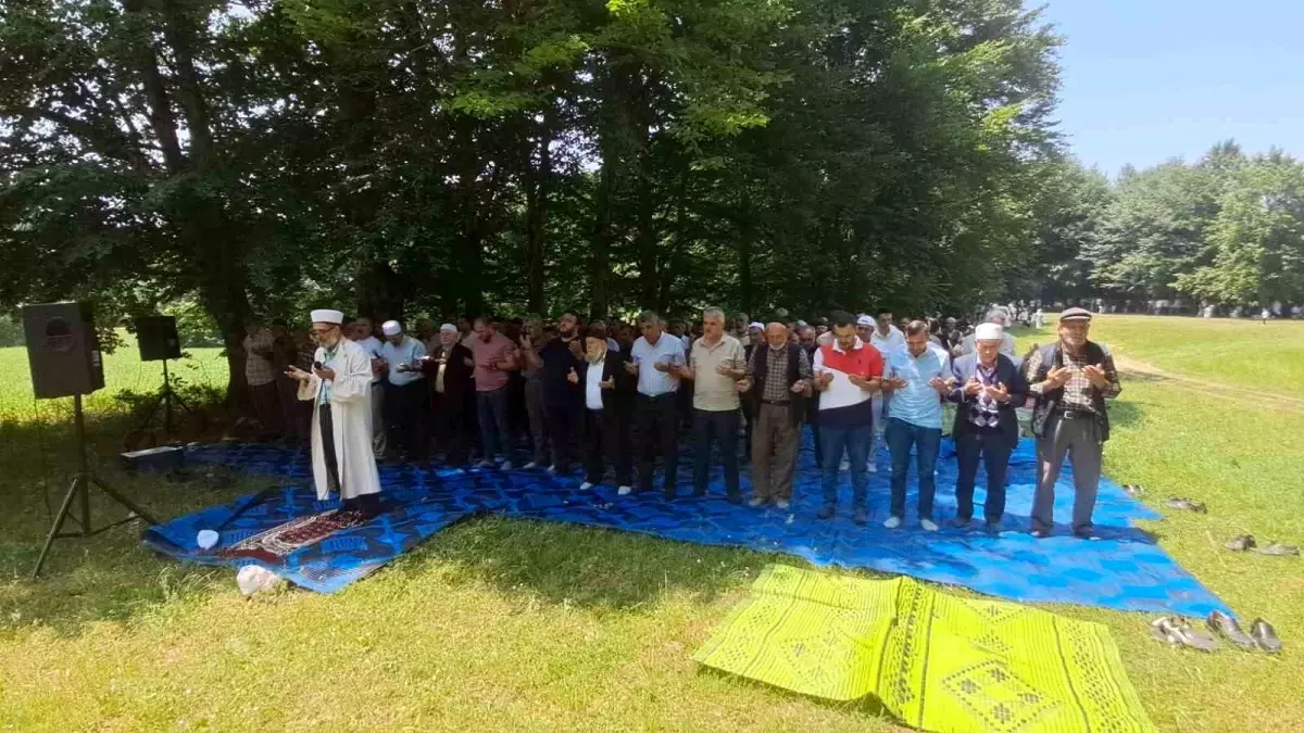 Bilecik'te Yağmur ve Şükür Duası Coşkuyla Yapıldı