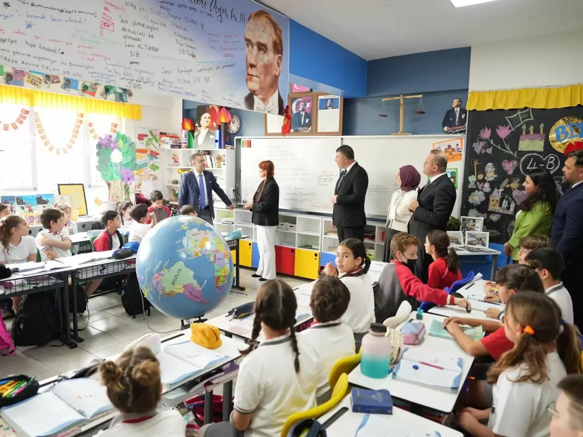 Güzelbahçeli Öğrenciler Şiir Kitabı Hazırladı