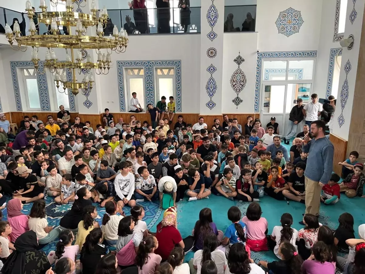 Kocaeli'de 'Oyun Arkadaşım Sertaç Abi' Etkinliği ile Binlerce Çocuğa Dijital Farkındalık Eğitimi Verildi