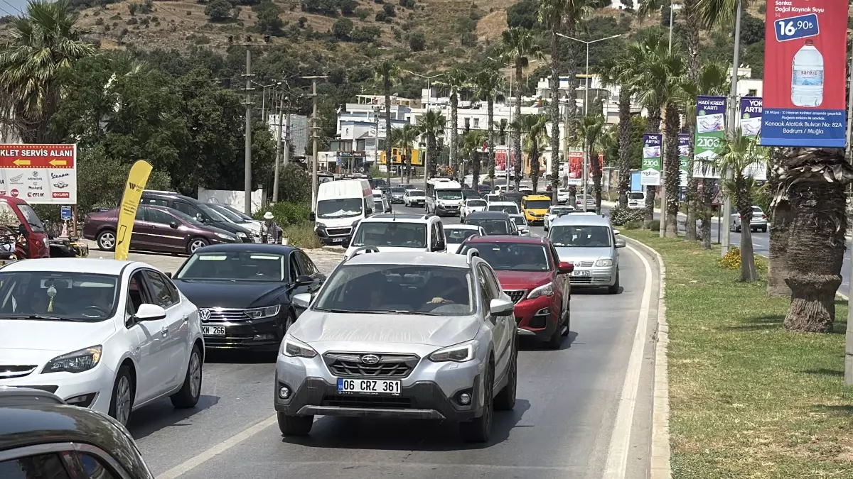 Bodrum'da Bayram Dönüşü Yoğunluğu