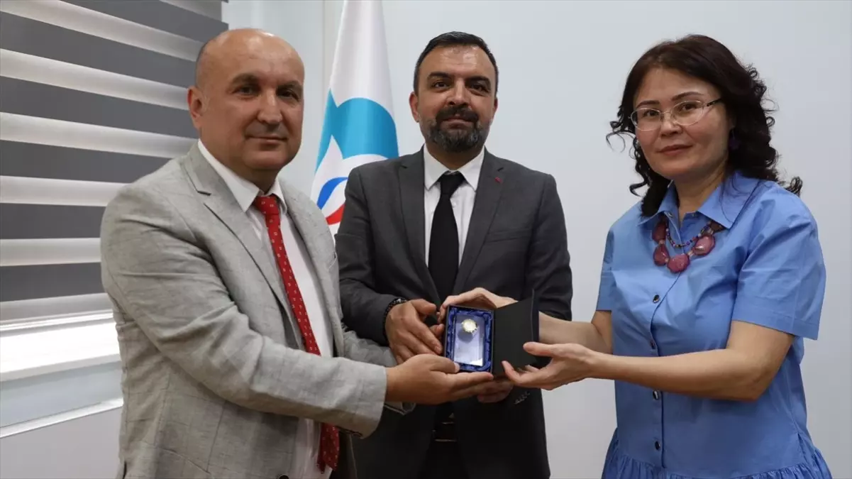 Yesevi Yolu ve Mirası Paneli Türkistan'da