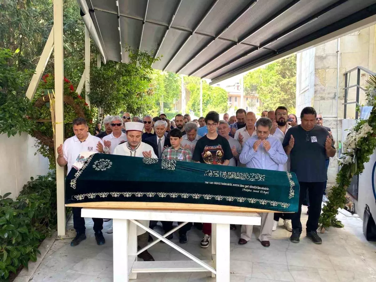 Mona Roza'nın Yazarı Muazzez Akkaya Giray Vefat Etti