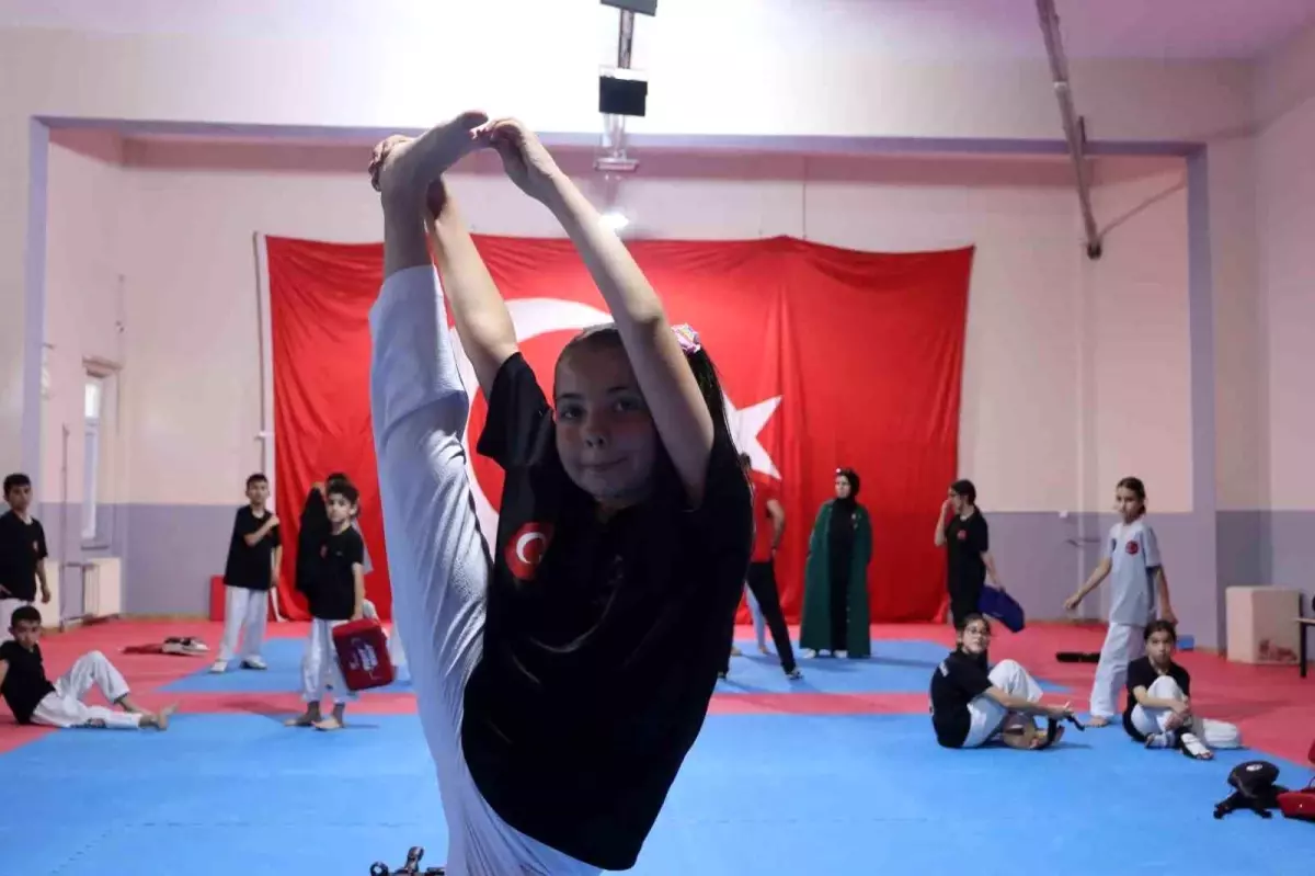 9 Yaşındaki Elif'ten Kayseri Şampiyonu