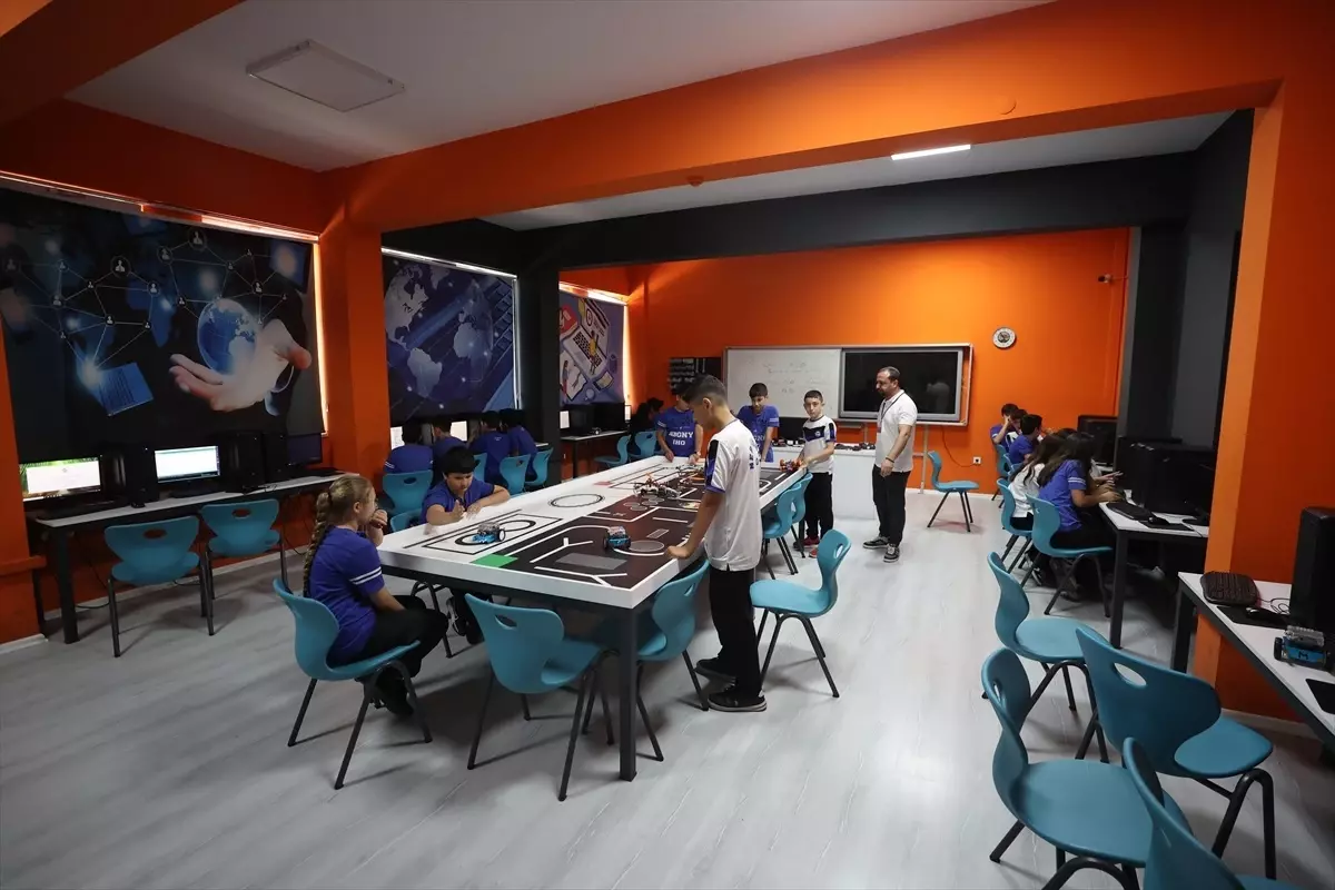 Antalya'da Öğrenciler Hayat Becerileri Öğreniyor