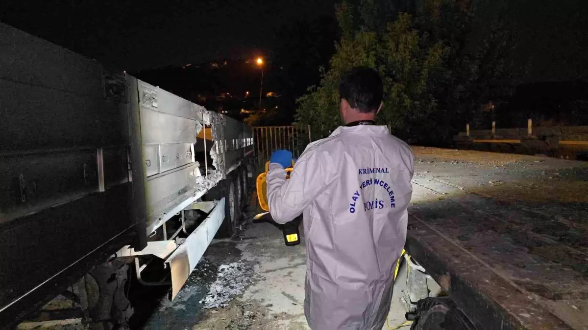 Karabük'te Tır Dorselerine Yangın