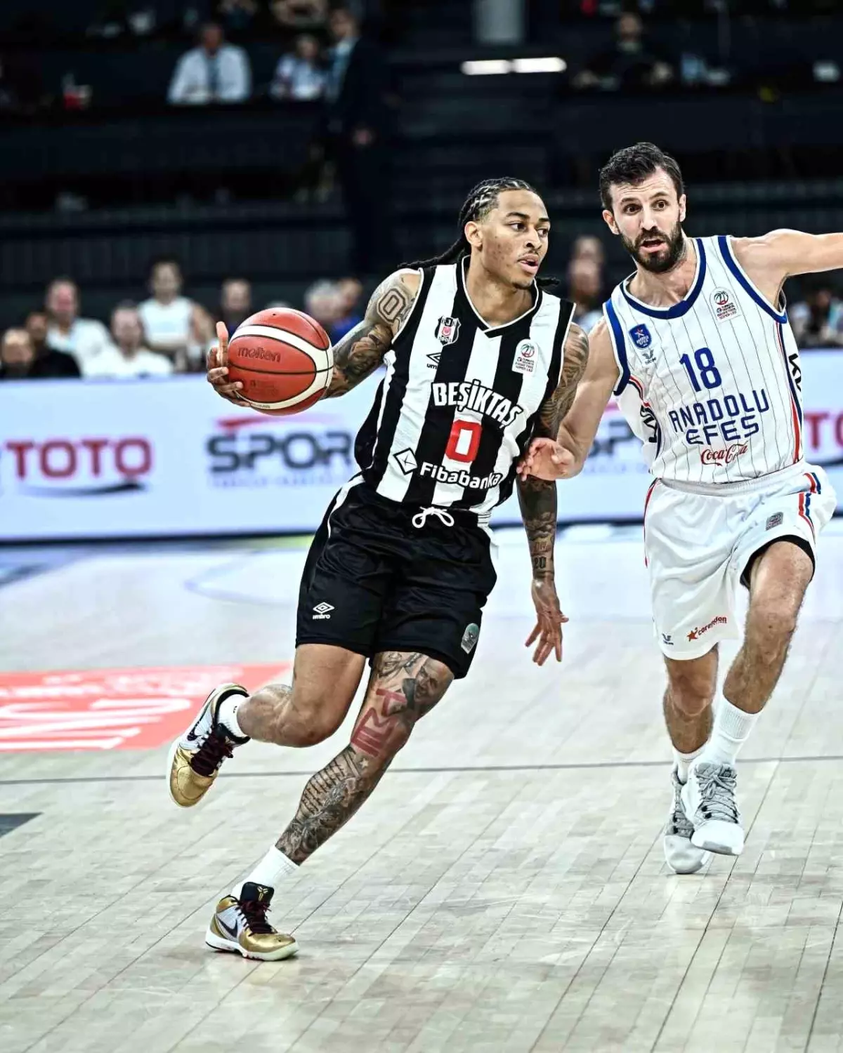 A. Efes, Beşiktaş'ı 94-87 yendi!