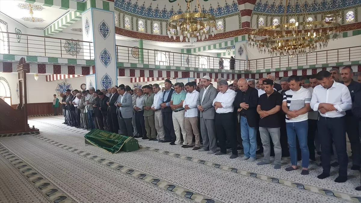 Üniversite Öğrencisi Aden Nisa Bağcı'nın Cenazesi Uğurlandı