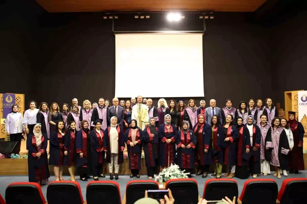 Ordu'da 'Anne Üniversitesi'nden İlk Mezunlar