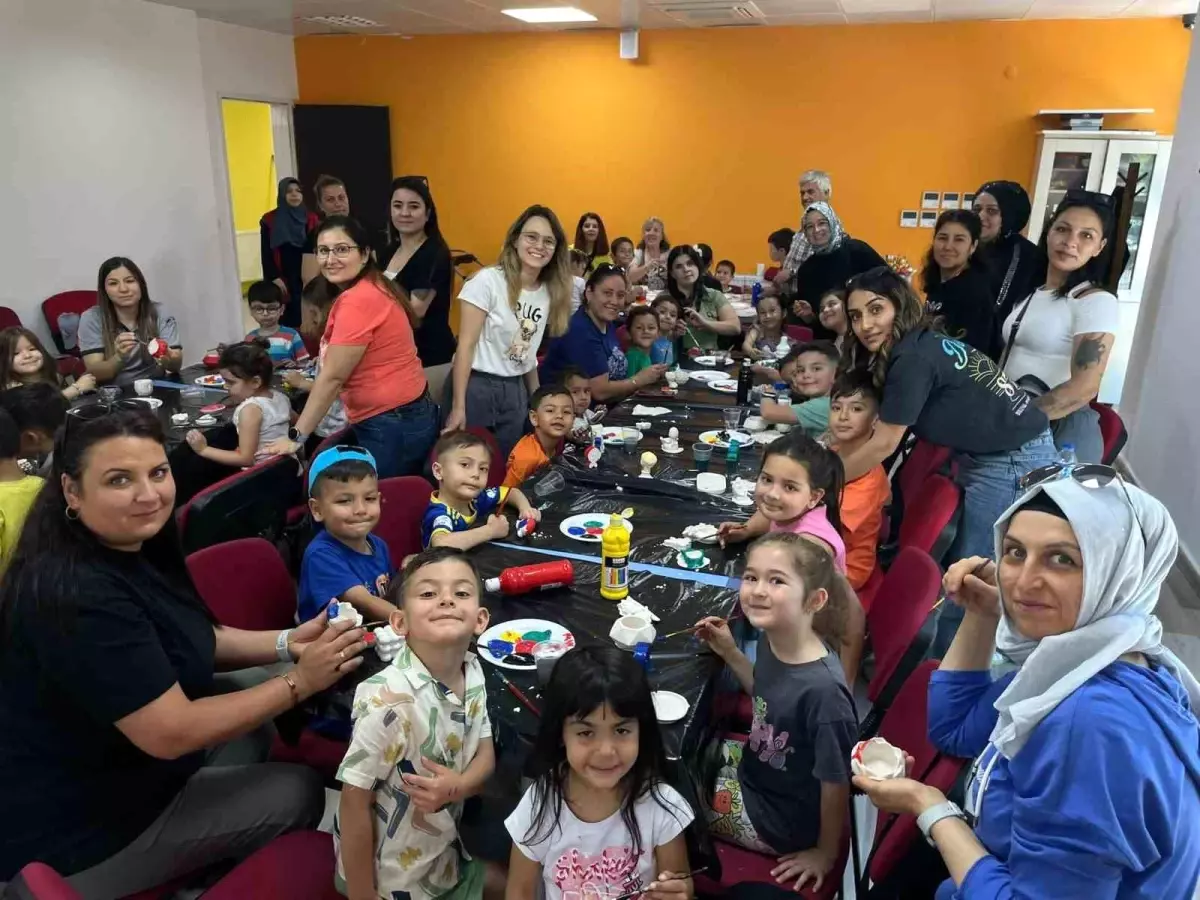 Anne-Çocuk Atölyesi'nde Eğlenceli Zaman