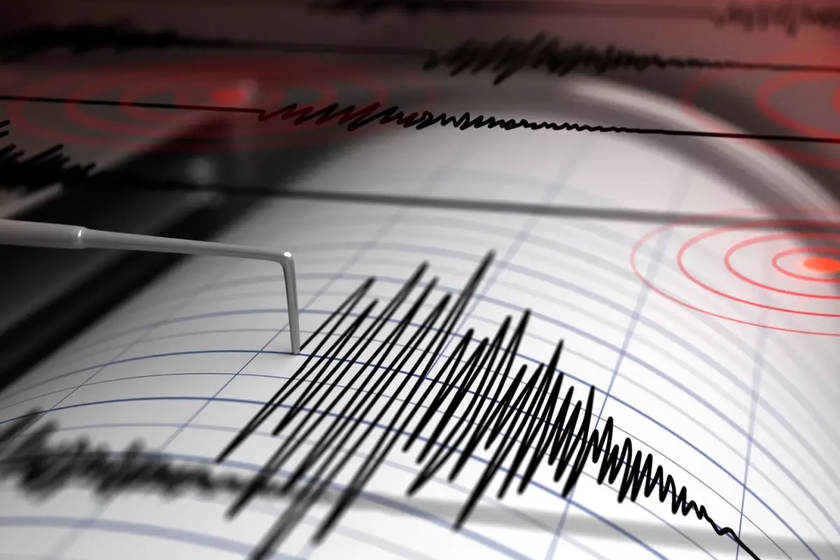 İstanbulluları gece uykusundan uyandıran deprem bildirimi