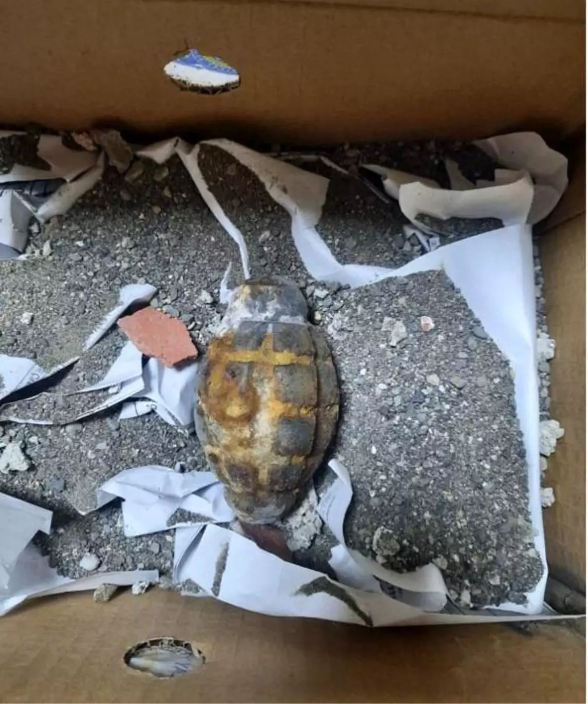 Ardahan'da El Bombası Paniği