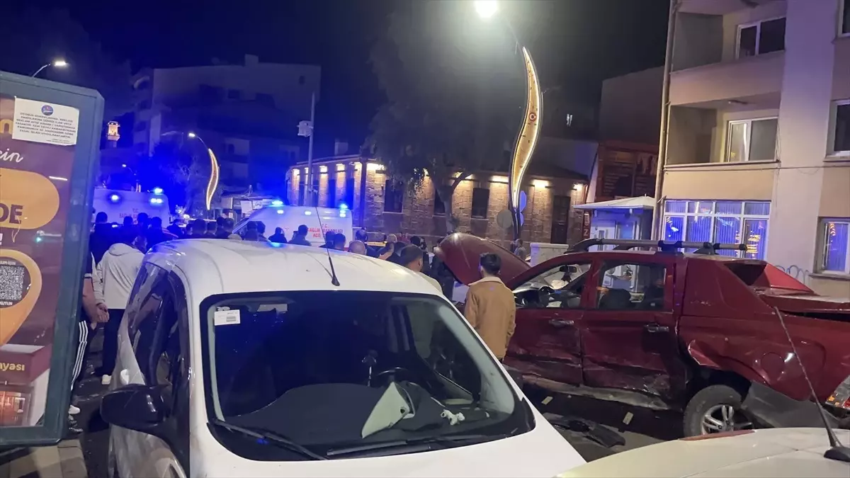 Kars'ta Zincirleme Trafik Kazası: 4 Yaralı