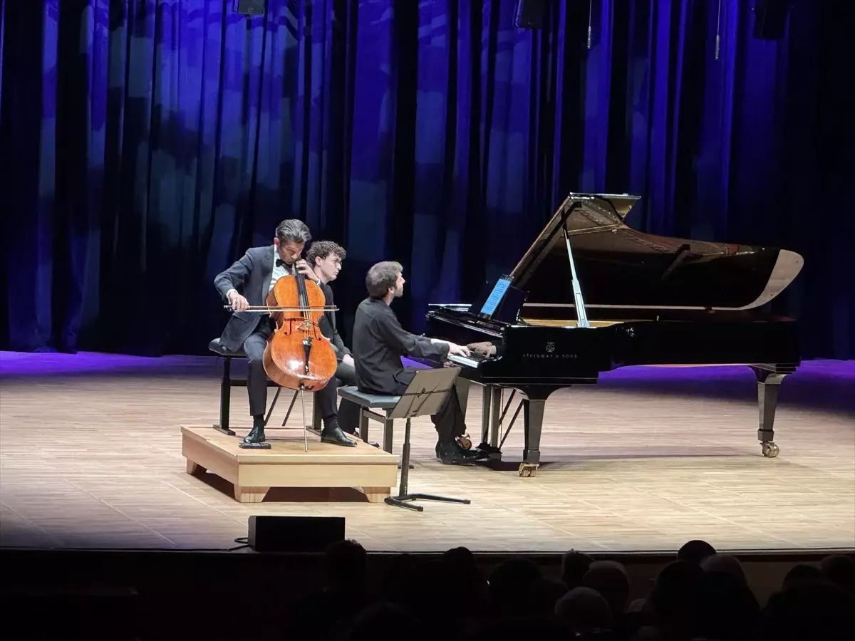 53. İstanbul Müzik Festivali'nde Capuçon ve Kantorow Rüzgarı