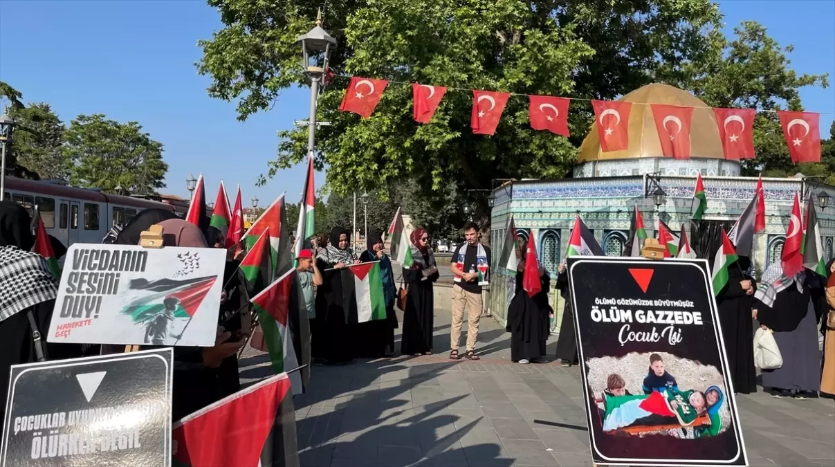 Konya'da Gazze İçin Gösteri