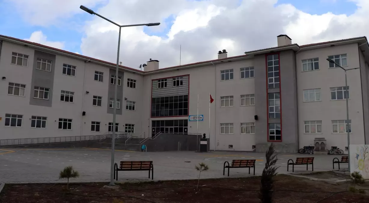 Öğretmeni tabancayla vurdu, 8 yıl hapis cezası aldı
