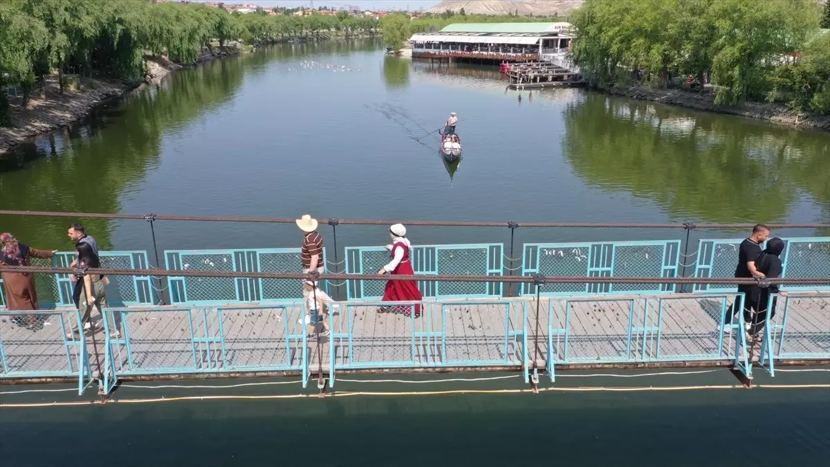 Avanos'un Sallanan Köprüsü Turizmi Canlandırıyor