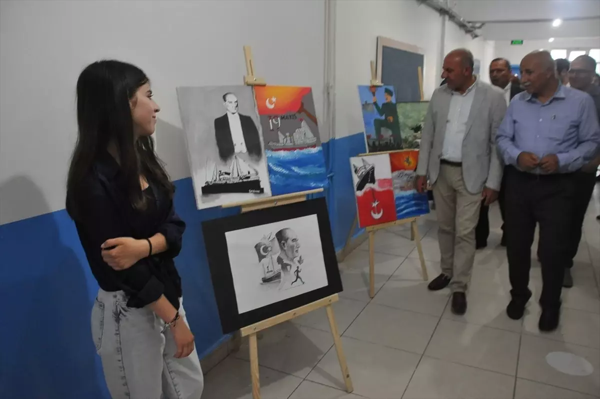 Said Nursi Lisesi'nde Resim Sergisi