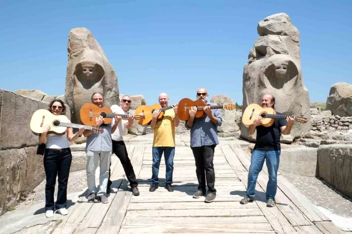 Dünyaca Ünlü Gitar Sanatçıları Çorum'da Hitit Uygarlığını Keşfetti