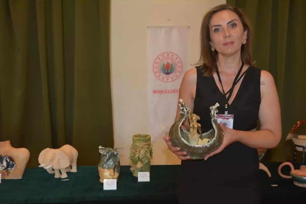 Ayvalık'ta Sanat Sergisi İlgi Gördü