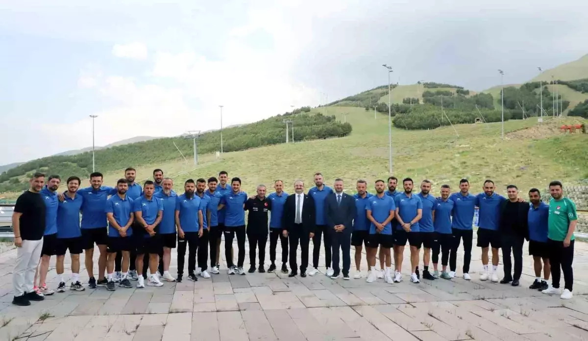 Atatürk Üniversitesi'nde Futbol Kariyer Söyleşisi