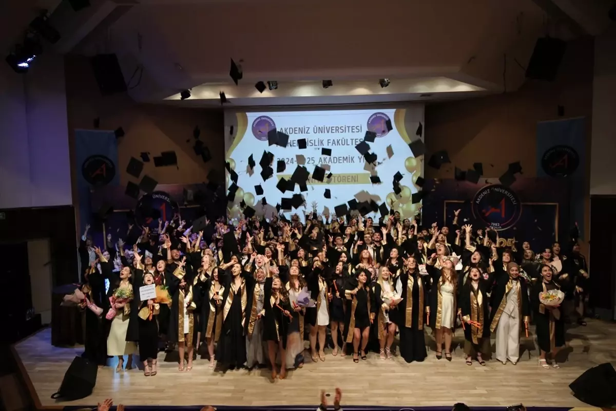 Akdeniz Üniversitesi Mezuniyet Töreni