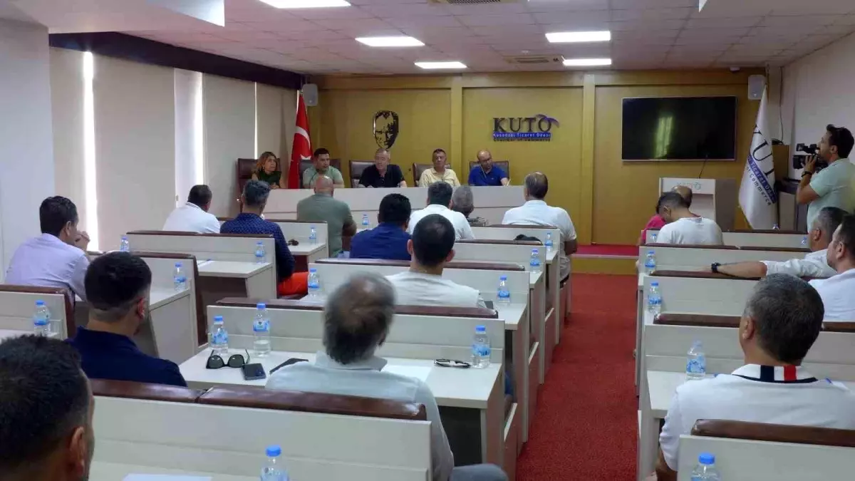 Kuşadası'nda Seyahat Acentaları ve Esnaf Temsilcileri Toplantısı Yapıldı
