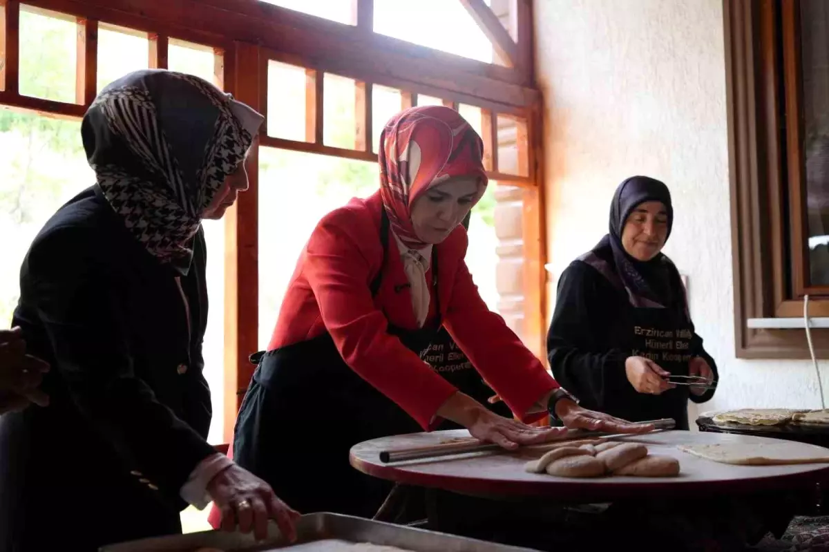Bakan Göktaş, Erzincan'da Kadın Kooperatifi Yeni Hizmet Binasını Açtı