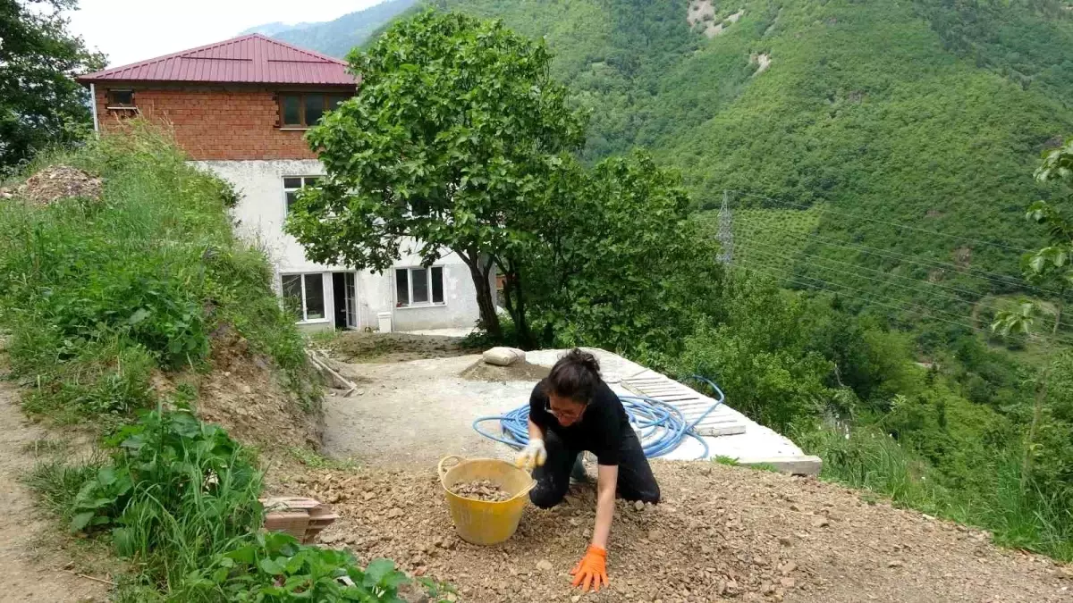 Sanatçı Kısmet Tekinbaş, Köyde Yeni Bir Hayat Kurdu