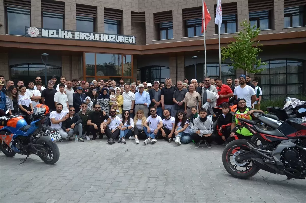 Motosiklet Tutkunlarından Huzurevine Babalar Günü Ziyareti