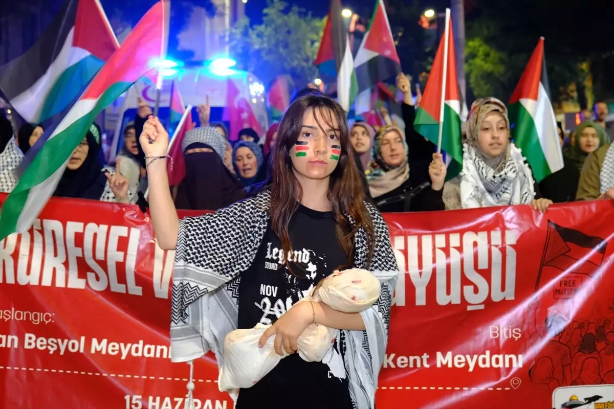 Van'da Filistin ve İran'a Destek Yürüyüşü