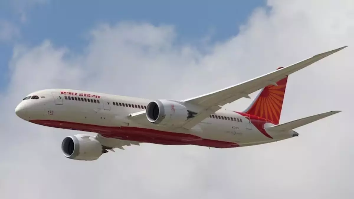 Air India Uçağı Teknik Arıza Nedeniyle Geri Döndü