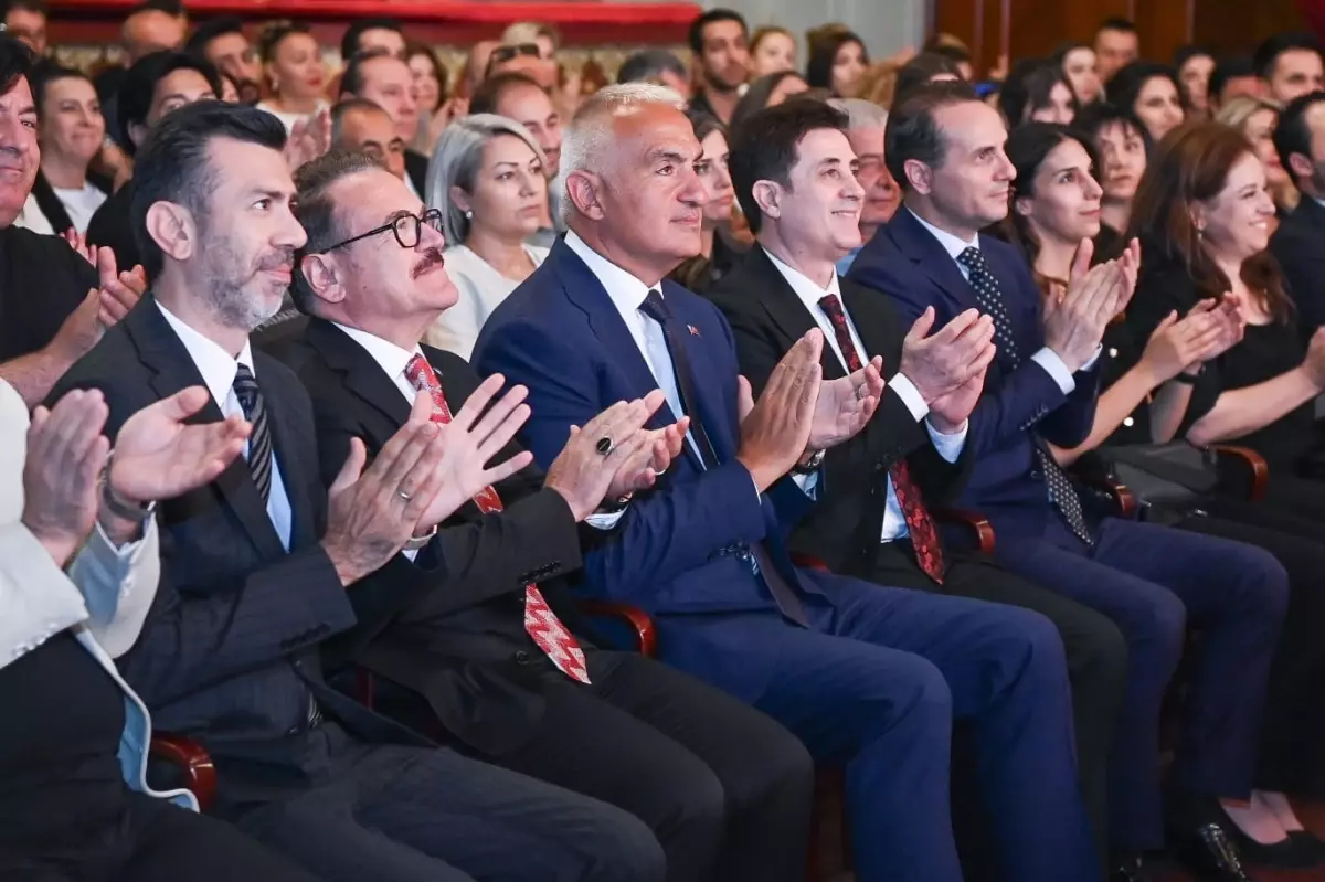 Kültür ve Turizm Bakanı Ersoy: 'Kültür ve sanatla daha güçlü bir Türkiye hedefi doğrultusunda çalışmaya devam edeceğiz'
