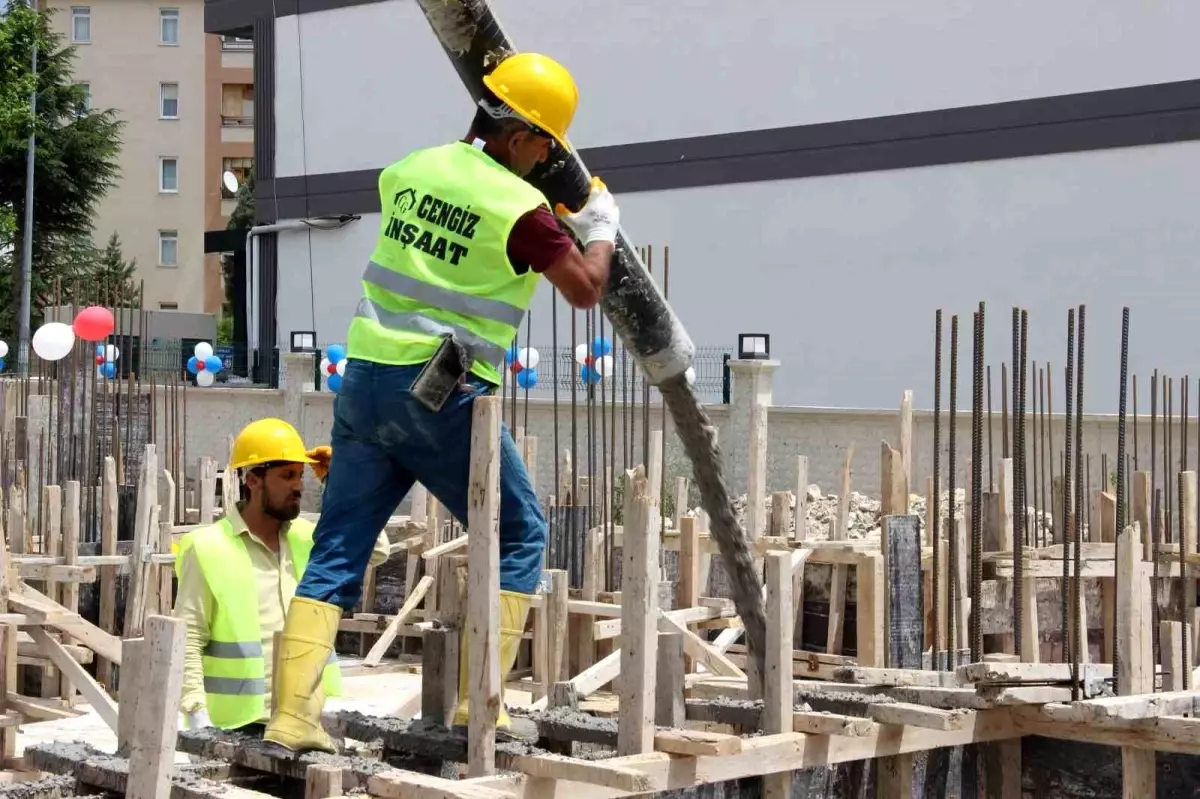 Çorum'da Yeni Gündüz Bakımevi Projesinin Temeli Atıldı