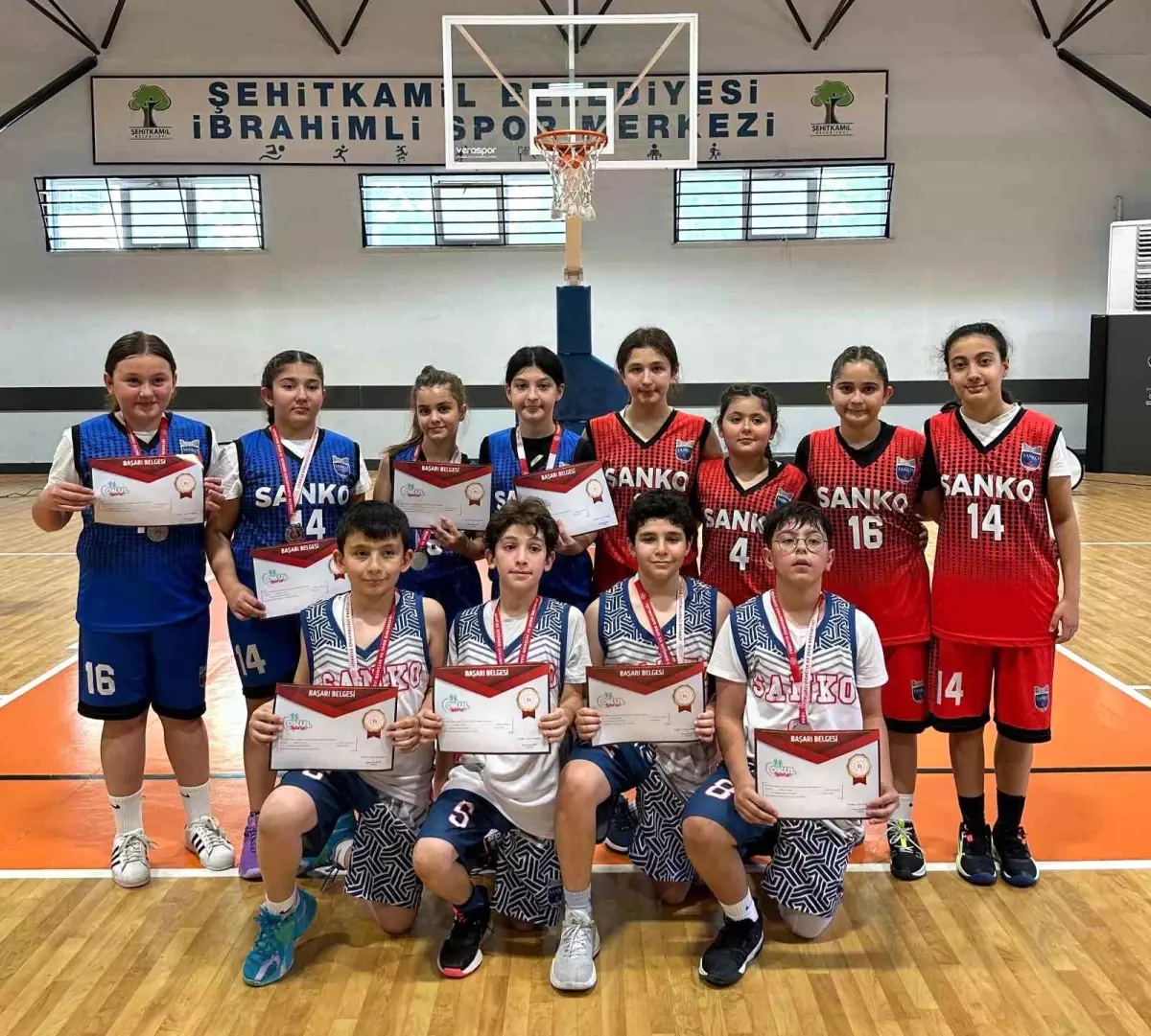 SANKO Okulları Basketbol Takımları Büyük Başarılar Elde Etti