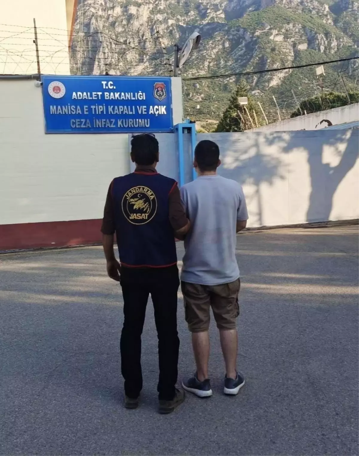 Firari Dolandırıcı Tutuklandı