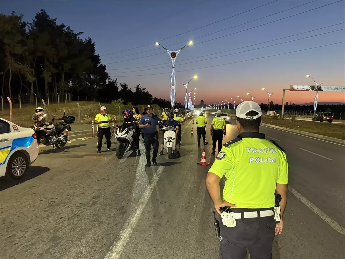 Adana'da denetimlerde 16 motosiklet trafikten menedildi