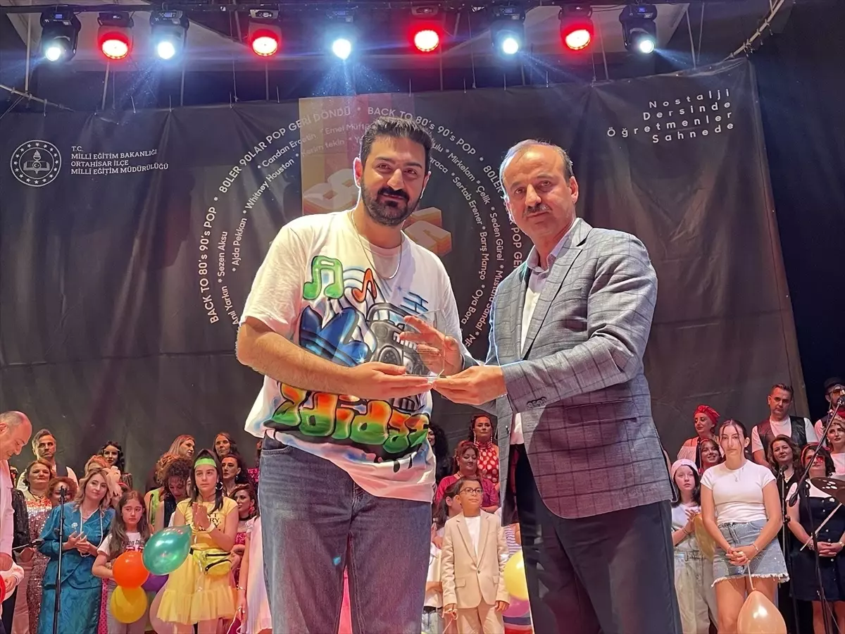Öğretmenlerden Konser: Seksenler Doksanlar