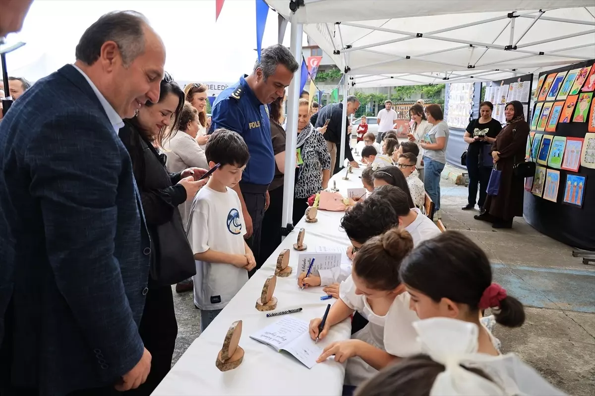 Öğrencilerden LÖSEV'e Destek: Hikaye Kitapları Tanıtıldı