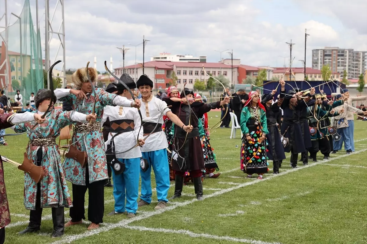 Sivas'ta Okçuluk Şampiyonası Başladı
