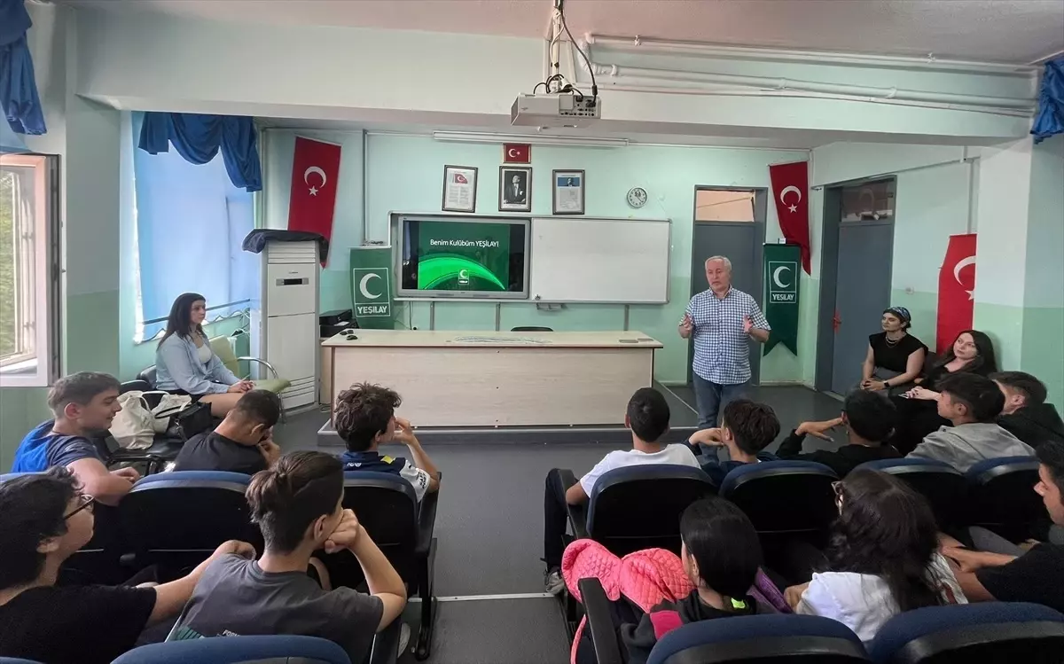 Kütahya Yeşilay Şubesince teknoloji bağımlılığı semineri düzenlendi