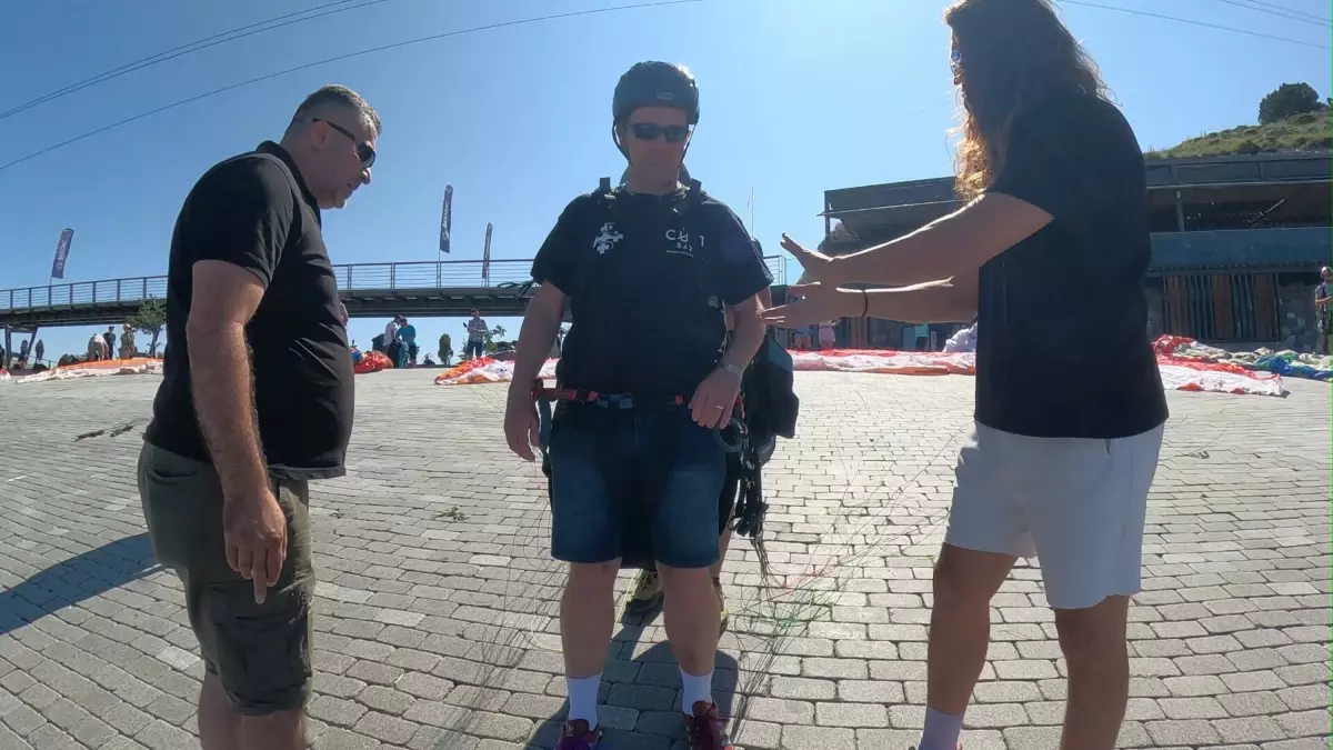 Görme Engelli Turist Babadağ'da Uçtu
